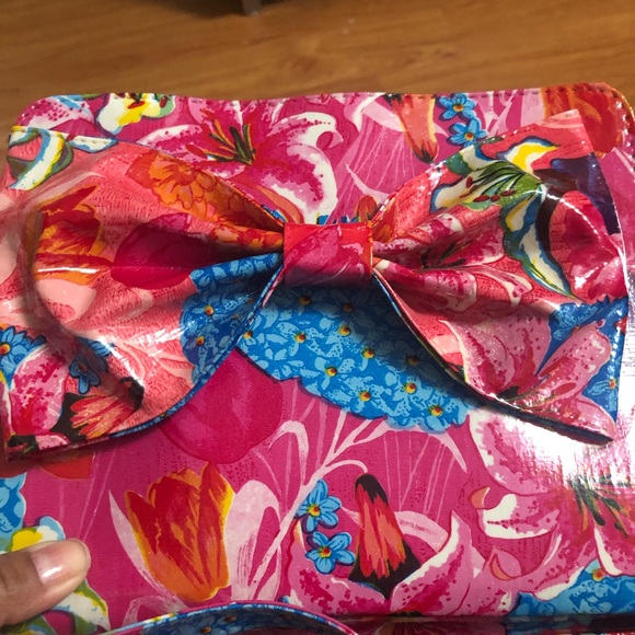 Mary Jane Bags Oilcloth Bag Clutch 3D Bow Detail Floral Fuchsia Wristlet - Picture 11 of 14